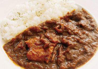 【とろとろでぷるぷる　至高の牛すじカレー】の作り方