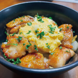 15分でできて、めちゃくちゃ美味かった！テリたま丼｜レシピ・作り方